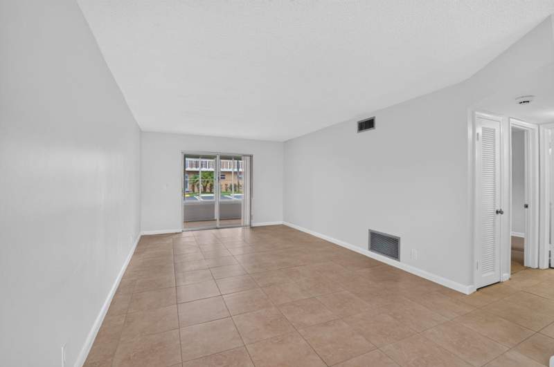 1 bedroom Condominium at 2192 NE 1st Way #104, Village Royale Condo 7, Boynton Beach — photo 5