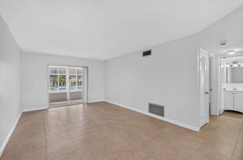 2192 NE 1st Way #104, Boynton Beach FL - photo 6 of 35
