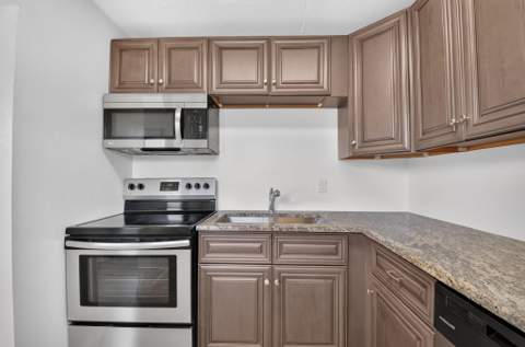 2192 NE 1st Way #104, Boynton Beach FL - photo 9 of 35