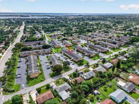 2192 NE 1st Way #104, Boynton Beach FL - photo 21 of 35