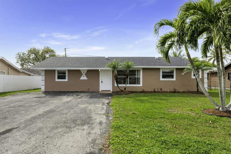 4 bedroom Single Family Residence at 816 NE 22nd Street, Sugarland Heights 3, Belle Glade — photo 2