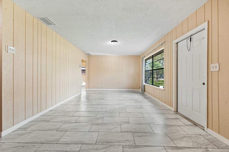 4 bedroom Single Family Residence at 816 NE 22nd Street, Sugarland Heights 3, Belle Glade — photo 5
