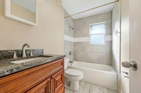 816 NE 22nd Street, Belle Glade FL - photo 12 of 23
