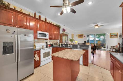1885 SW Altman Avenue, Port St. Lucie FL - photo 15 of 64