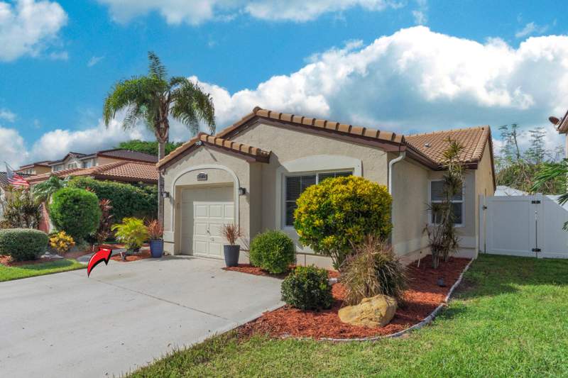 3 bedroom Single Family Residence at 4249 NW 1st Drive, Hammocks At Riverglen, Deerfield Beach — photo 3
