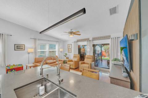 4249 NW 1st Drive, Deerfield Beach FL - photo 17 of 72