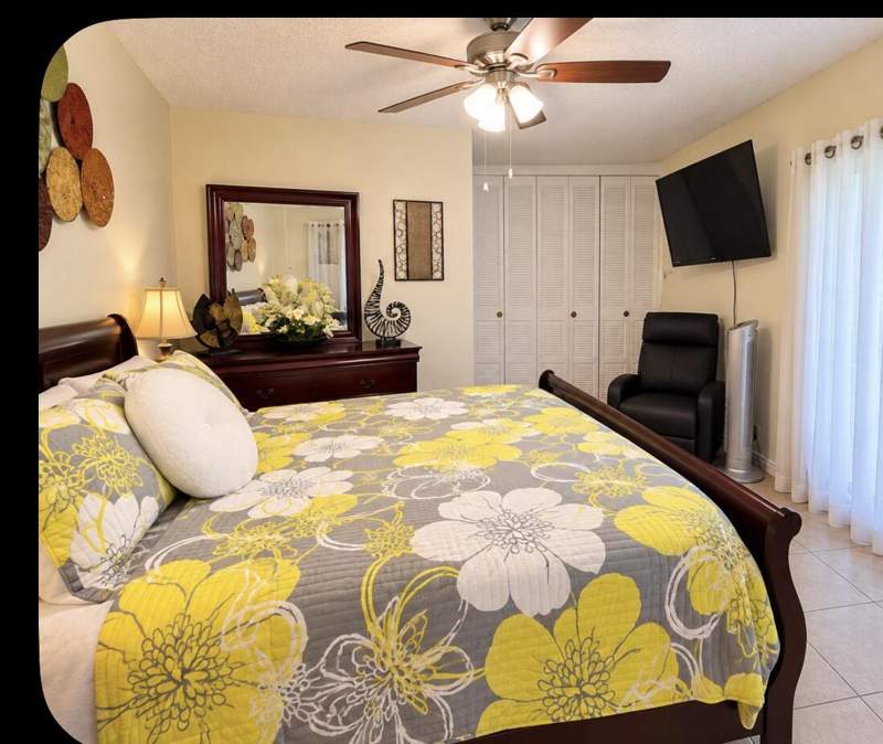 2 bedroom Condominium at 5780 W Fernley Drive #149, Cresthaven Condo Townhomes Sec 3, West Palm Beach — photo 5