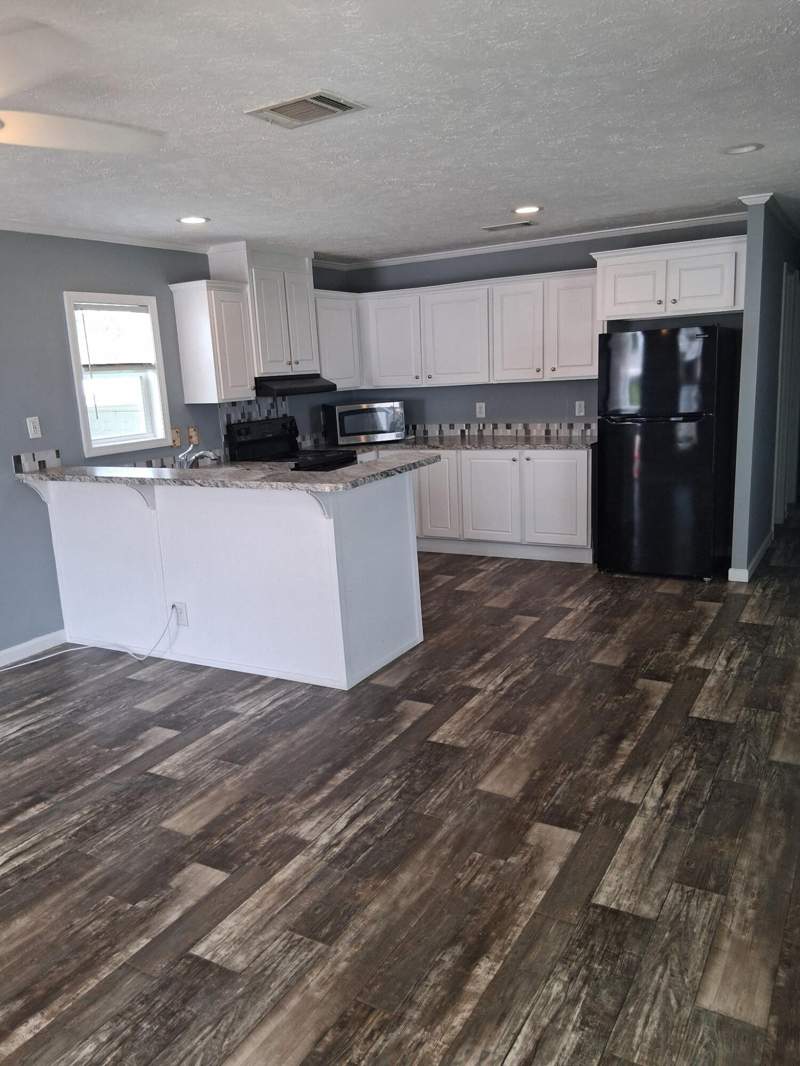 2 bedroom Manufactured Home at 356 Mockingbird Avenue, Sandhill Shores, Fort Pierce — photo 3