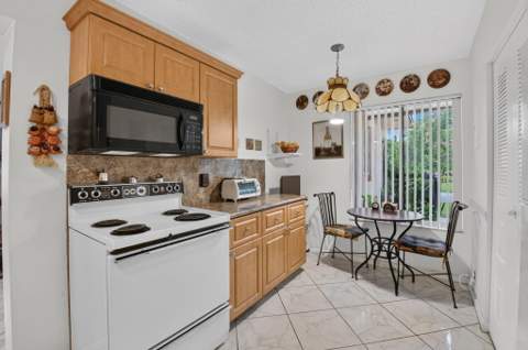 14512 Bonaire Boulevard, Delray Beach FL - photo 17 of 41