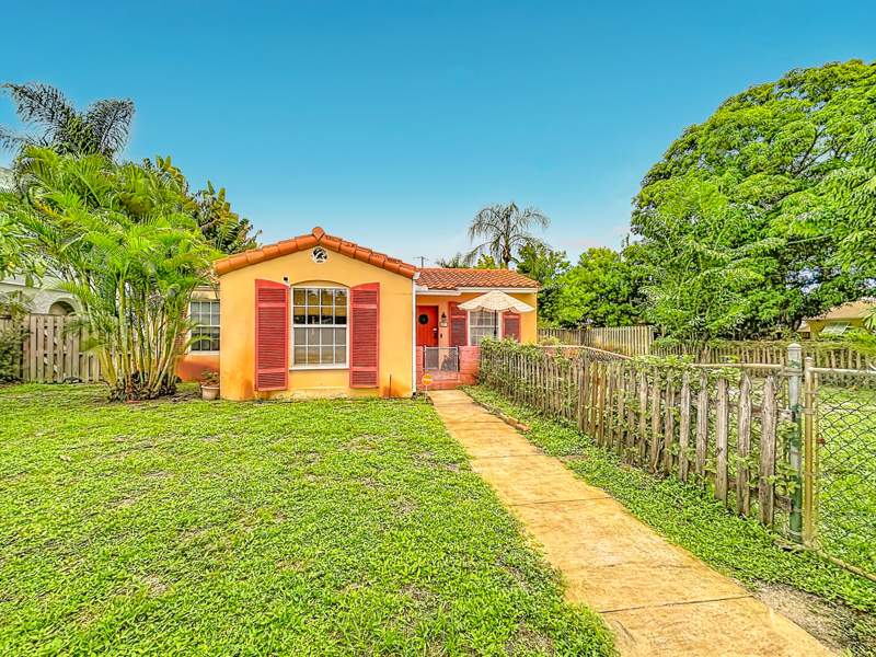 3 bedroom Single Family Residence at 427 37th Street, Northwood Add, West Palm Beach — photo 2