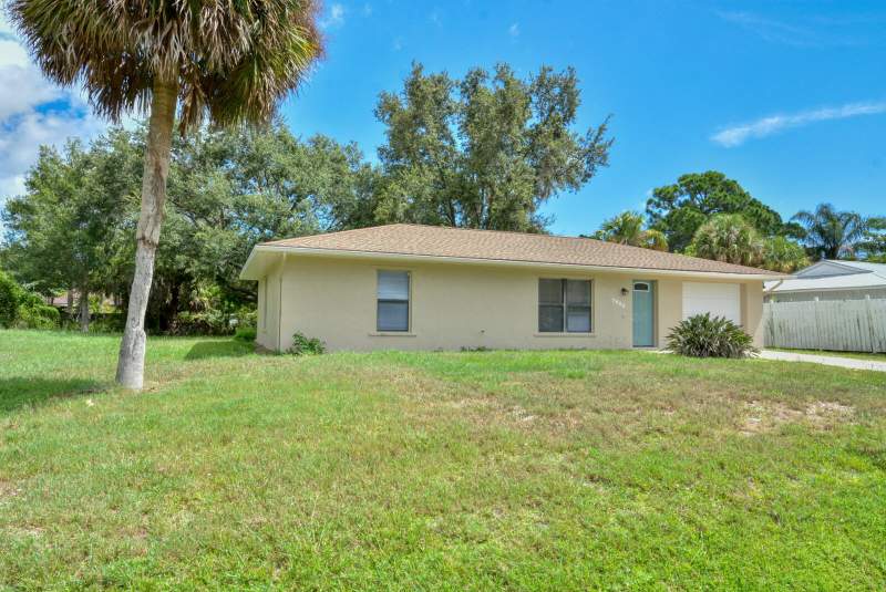 2 bedroom Single Family Residence at 7904 Citrus Park Boulevard, Lakewood Park Unit 7, Fort Pierce — photo 3