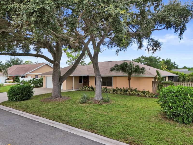 3 bedroom Single Family Residence at 4123 Ardisia Path, Cypress Creek Country Club SE Quad, Boynton Beach — photo 2