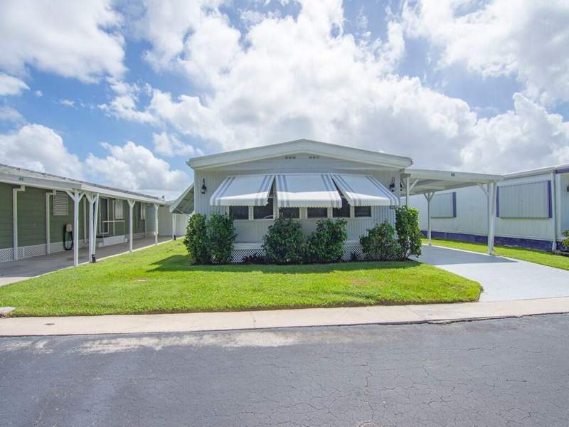2 bedroom Manufactured Home at 4800 SE Federal Hwy Highway #65, Natalie Estates Mobile Home Park Co-Op, Stuart — photo 4
