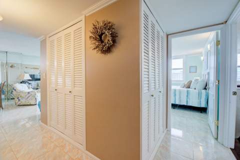 305 N Pompano Beach Boulevard #1404, Pompano Beach FL - photo 20 of 57