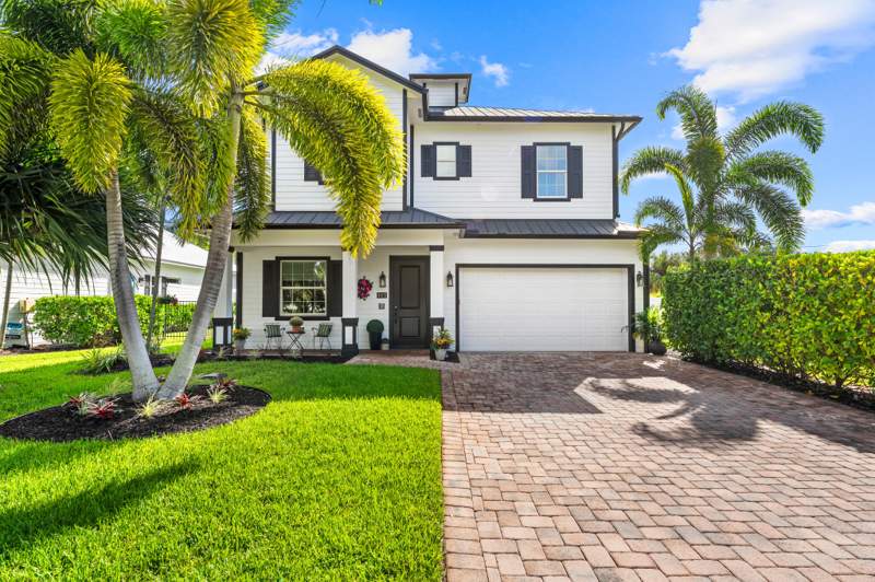 4 bedroom Single Family Residence at 405 SE Coconut Avenue, St Lucie Estates, Stuart — photo 5