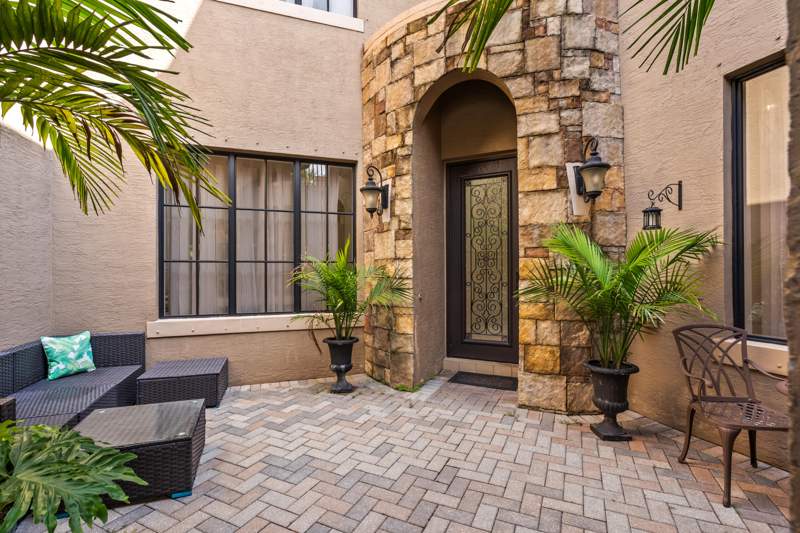 4 bedroom Single Family Residence at 10325 Medicis Place, Versailles, Wellington — photo 2