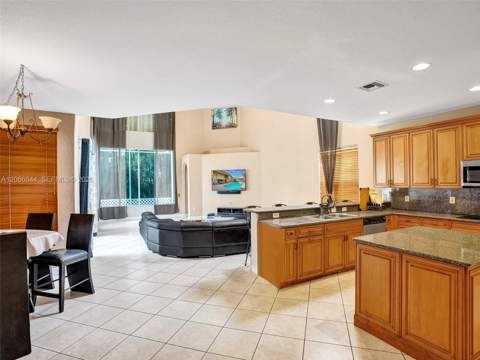 19462 Saturnia Lakes Drive, Boca Raton FL - photo 16 of 35