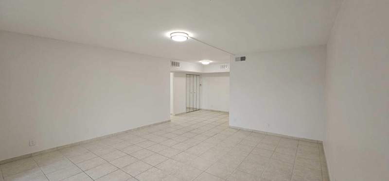1 bedroom Condominium at 12005 Poinciana Boulevard #102, Greenway Village South Condo 1, Royal Palm Beach — photo 4