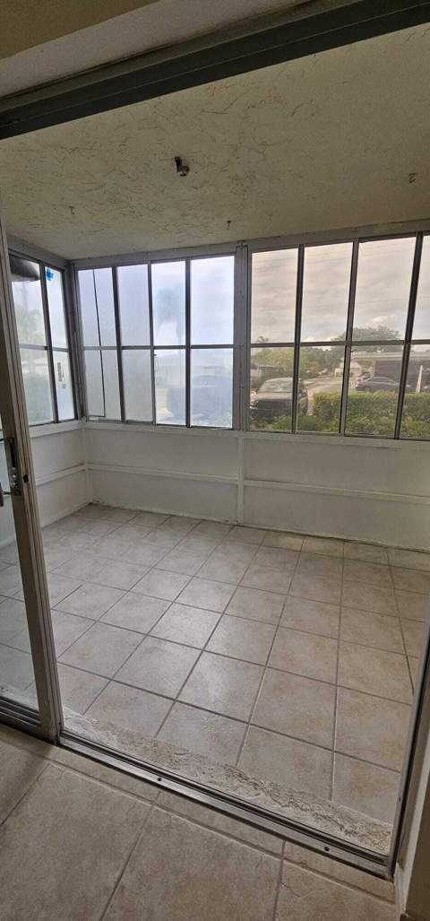 12005 Poinciana Boulevard #102, Royal Palm Beach FL - photo 19 of 67