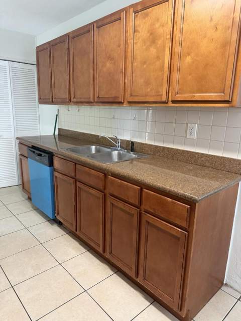 1501 N 70th Way, Hollywood FL - photo 17 of 18