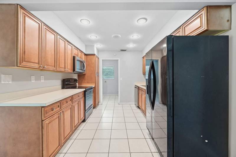 4 bedroom Single Family Residence at 831 NW 43rd Avenue, Edgefield 1st Sec, Coconut Creek — photo 5