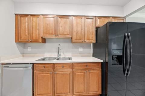 831 NW 43rd Avenue, Coconut Creek FL - photo 6 of 29