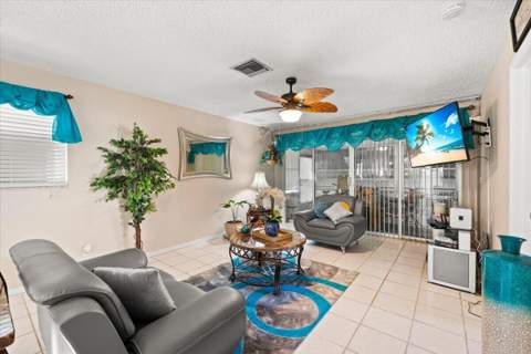 853 Meadowlark Lane #853, Delray Beach FL - photo 8 of 37