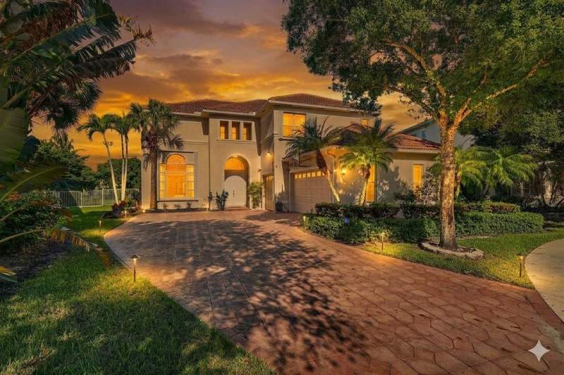 5 bedroom Single Family Residence at 1217 Creekside Drive, Black Diamond Ph 1, Wellington — photo 3