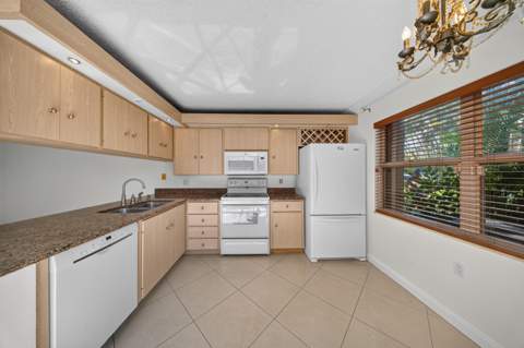 3361 SW Sunset Trace Circle, Palm City FL - photo 11 of 40