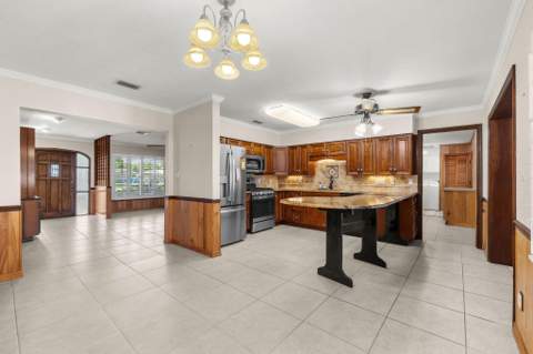 3324 Sunrise Boulevard, Fort Pierce FL - photo 7 of 35