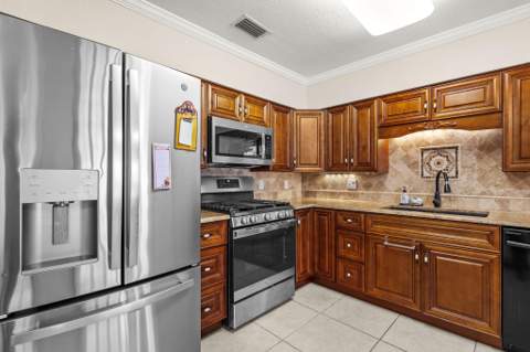 3324 Sunrise Boulevard, Fort Pierce FL - photo 9 of 35
