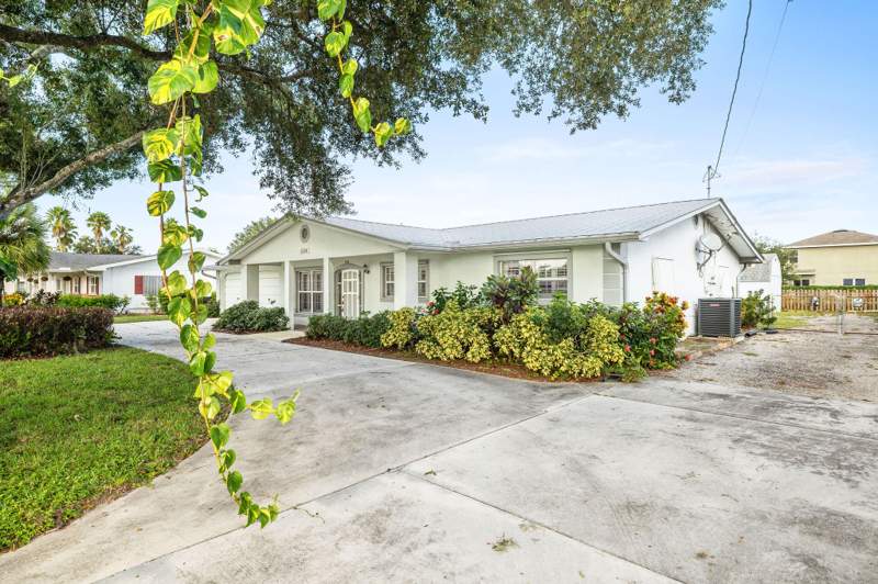 3 bedroom Single Family Residence at 3324 Sunrise Boulevard, Maravilla Heights Subdivision, Fort Pierce — photo 3