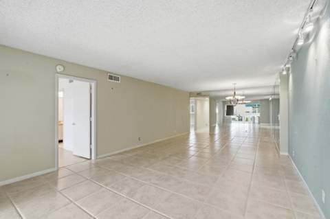 4725 Lucerne Lakes Boulevard #301, Lake Worth FL - photo 11 of 25
