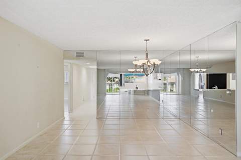 4725 Lucerne Lakes Boulevard #301, Lake Worth FL - photo 12 of 25