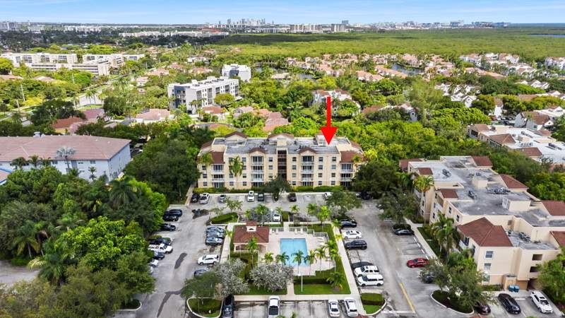 2 bedroom Condominium at 529 E Sheridan Street #1081, Sheridan Beach Club Condominium, Dania Beach — photo 2