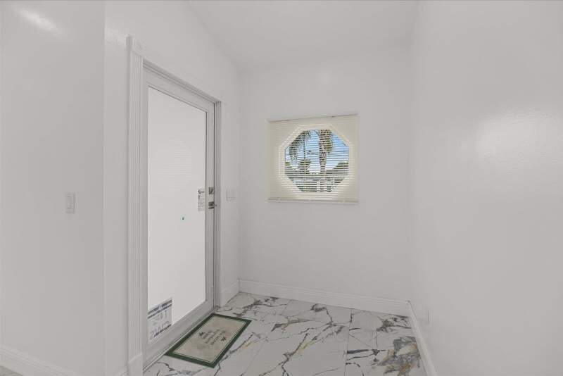3 bedroom Single Family Residence at 1051 SW Dubois, Port St Lucie Section 16, Port St. Lucie — photo 4