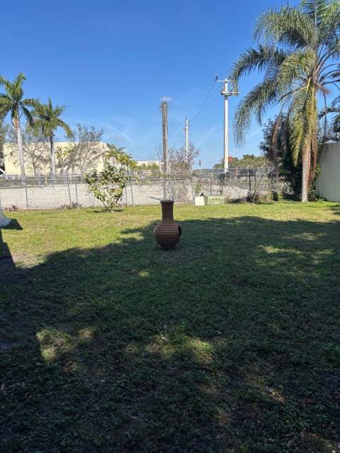 3271 Fairway Drive, Pompano Beach FL - photo 9 of 65