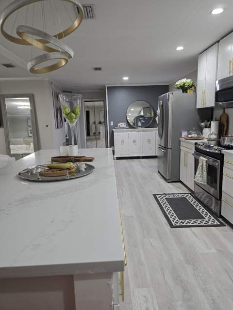 3271 Fairway Drive, Pompano Beach FL - photo 14 of 65