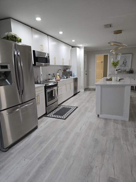 3271 Fairway Drive, Pompano Beach FL - photo 19 of 65