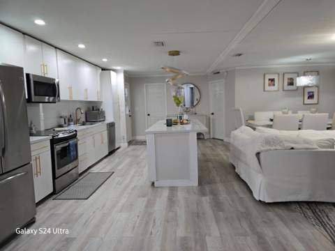 3271 Fairway Drive, Pompano Beach FL - photo 21 of 65