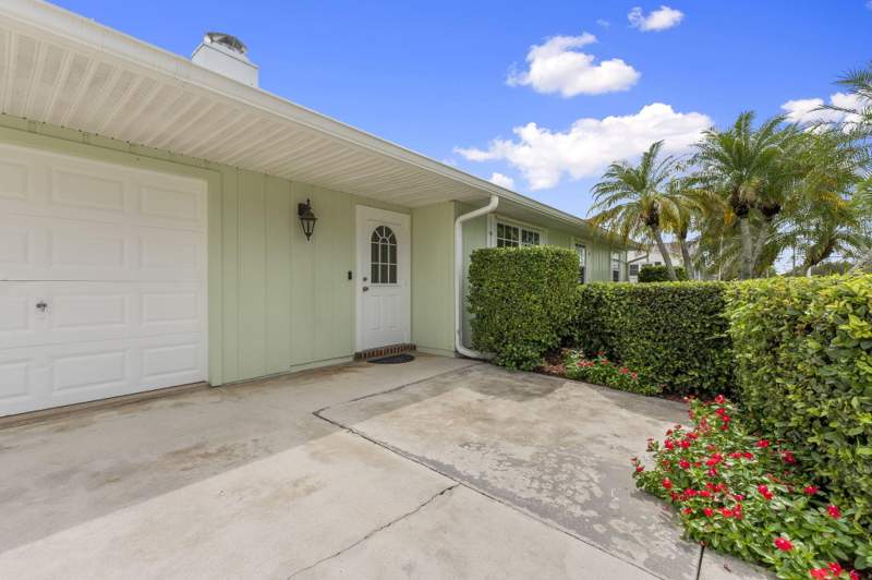 3 bedroom Single Family Residence at 5310 Myrtle Drive, Indian River Estates Unit 7, Fort Pierce — photo 2