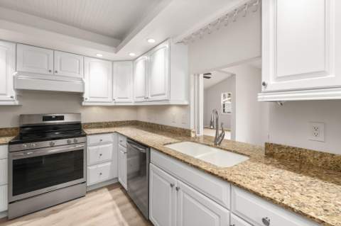 5310 Myrtle Drive, Fort Pierce FL - photo 7 of 28