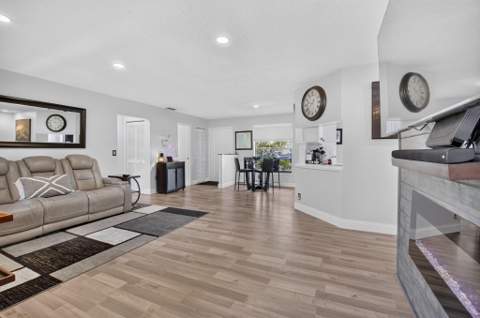 3 Vía De Casas Sur #103, Boynton Beach FL - photo 9 of 43