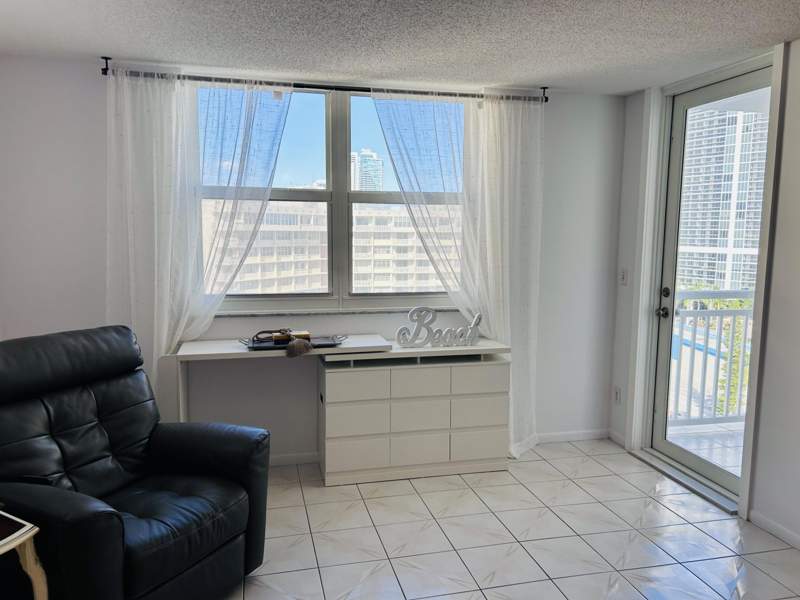 1 bedroom Condominium at 1849 S Ocean Drive #1105, Plaza Towers South Condo, Hallandale Beach — photo 4
