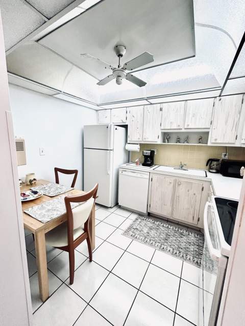 1849 S Ocean Drive #1105, Hallandale Beach FL - photo 7 of 20