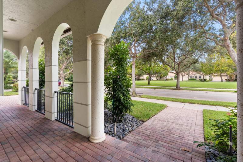 4 bedroom Single Family Residence at 136 Via Santa Cruz, Paseos, Jupiter — photo 5