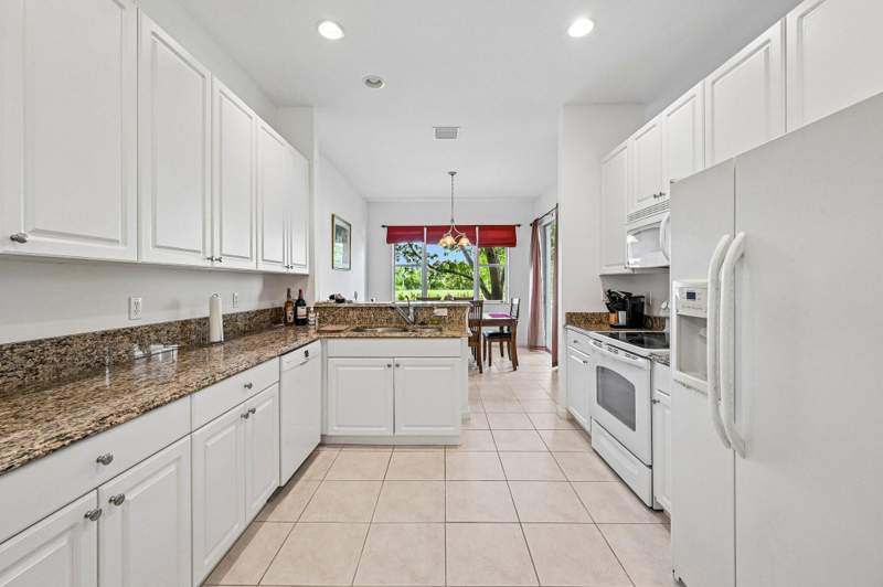 3 bedroom Townhouse at 2894 SW Cedar Dunes Drive, Third Replat Of Portofino Isles, Port St. Lucie — photo 5