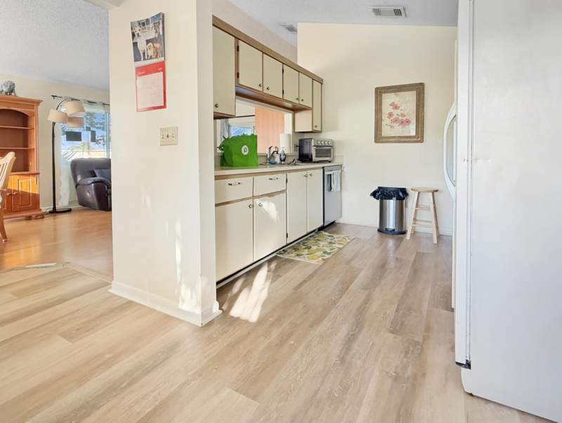 2 bedroom Single Family Residence at 180 Raintree Trail, Indian Creek Ph 10, Jupiter — photo 3
