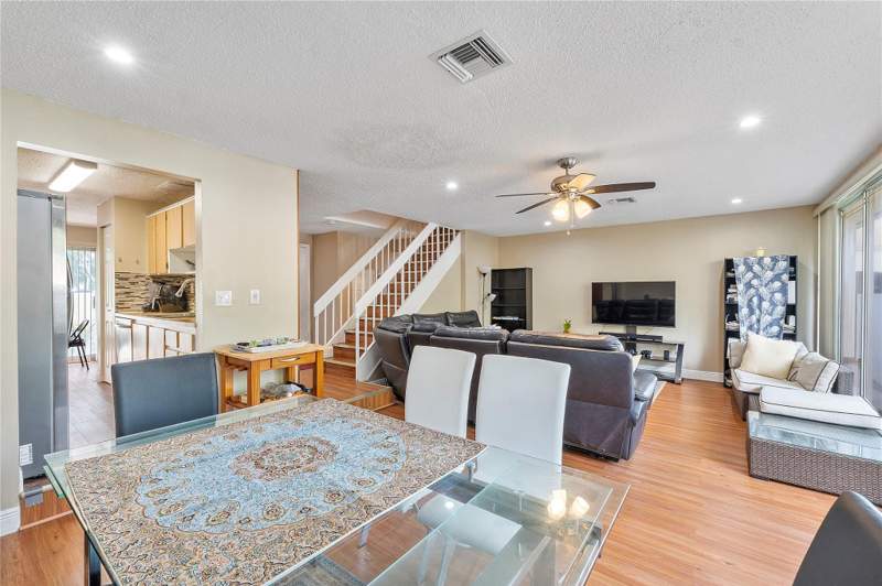 4 bedroom Condominium at 845 NW 80th Terrace #6, Townhouses at Jacaranda, Plantation — photo 5