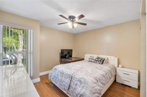 845 NW 80th Terrace #6, Plantation FL - photo 11 of 15